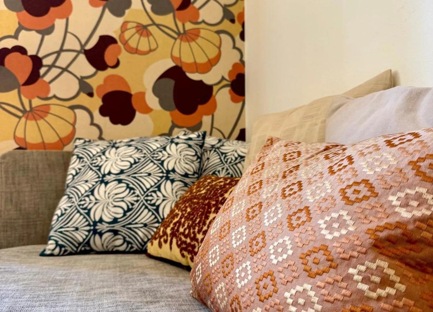Lr Deluxe Apartments - San Babila Cozy Home Milan
