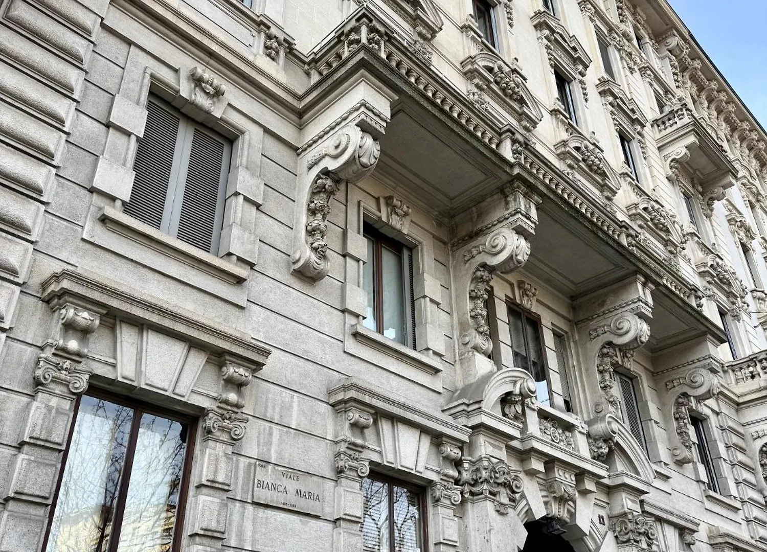Lr Deluxe Apartments - San Babila Cozy Home Milan 0*,  Italy
