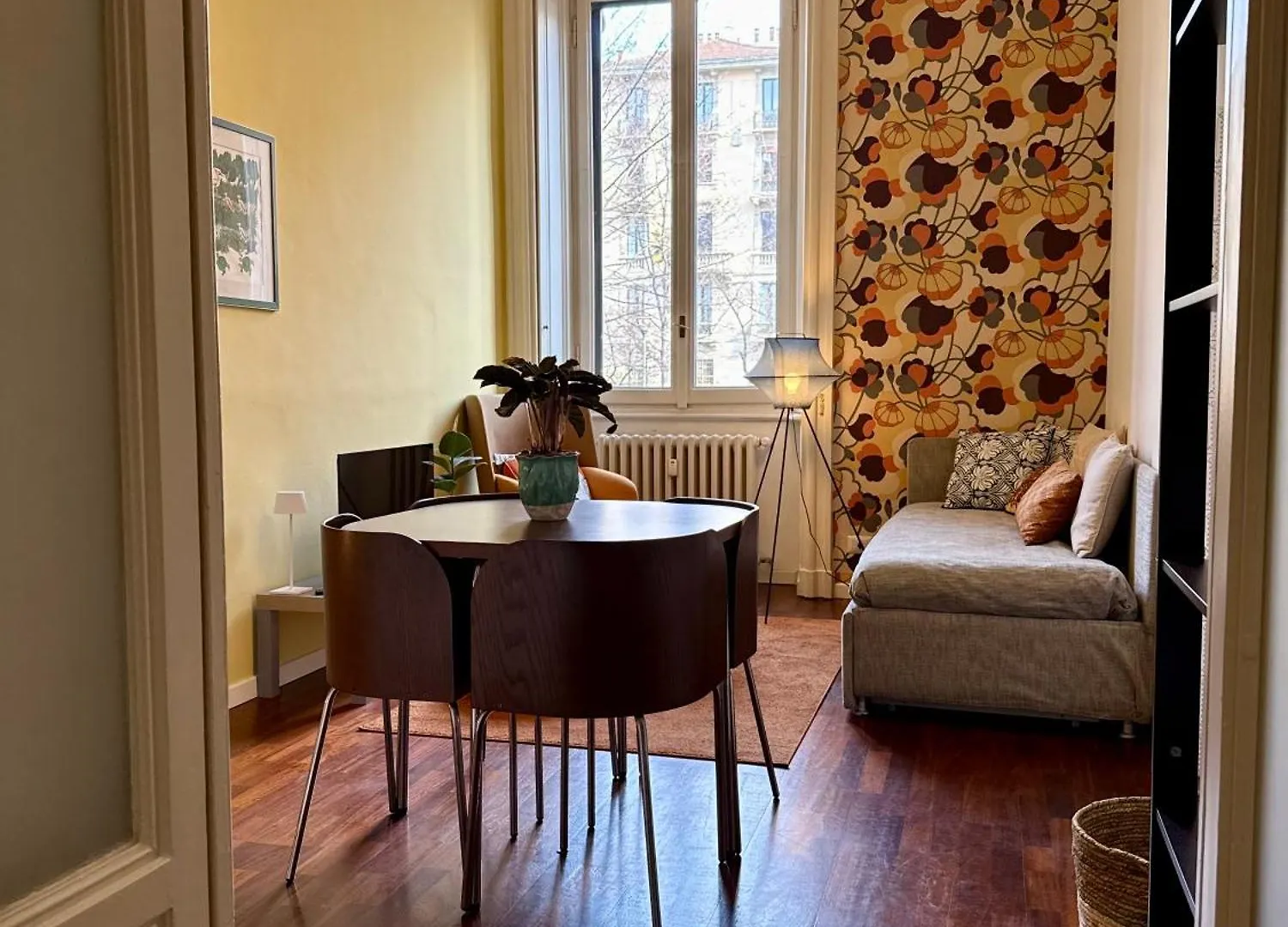 Lr Deluxe Apartments - San Babila Cozy Home Milan Italy