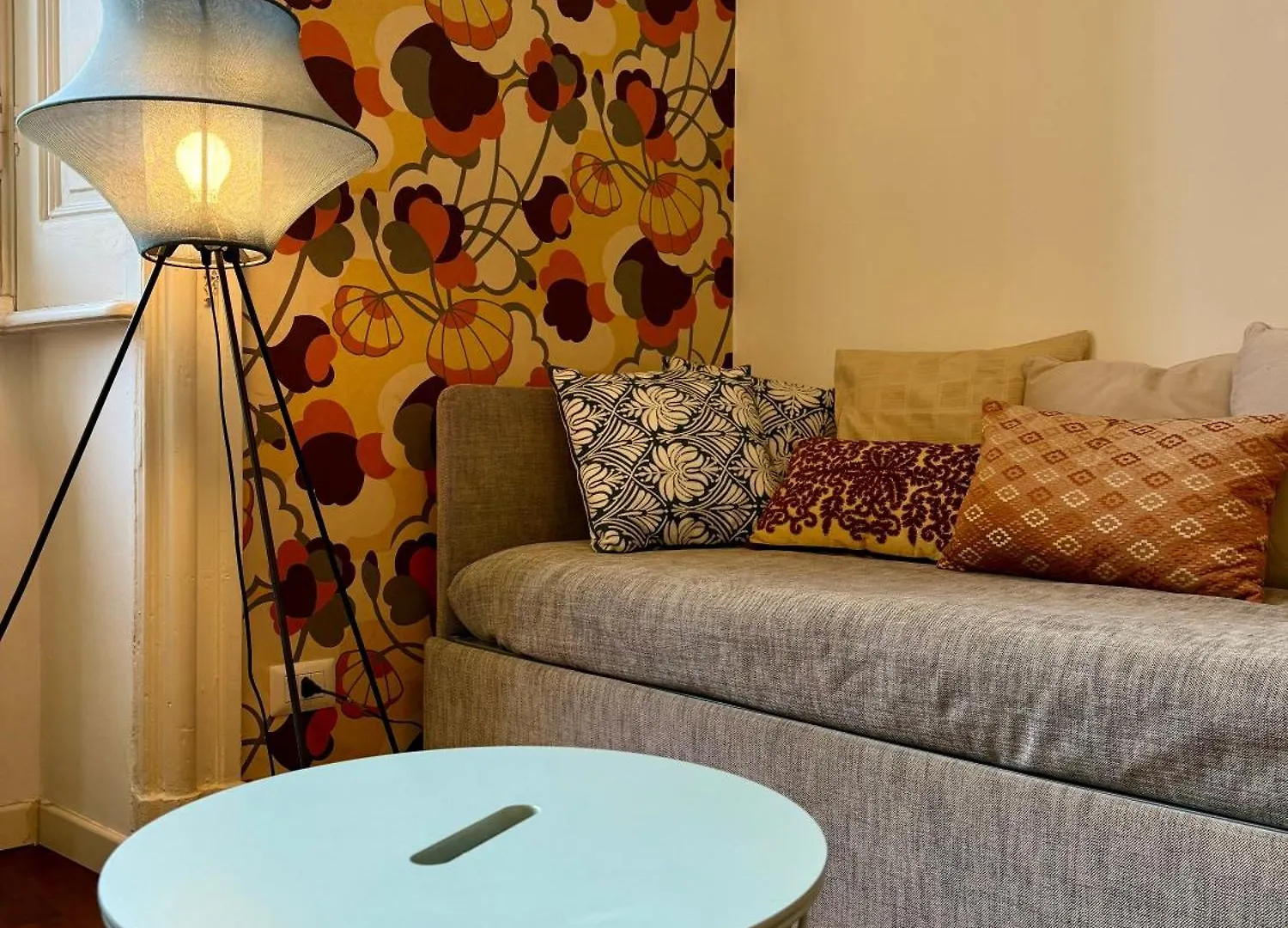 Lr Deluxe Apartments - San Babila Cozy Home Milan
